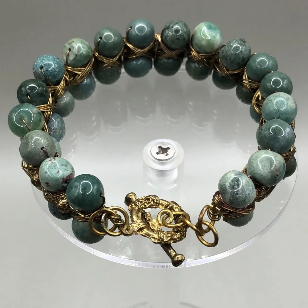 Artisan handcrafted green stone gemstone wire braid toggle clasp bracelet UNISEX